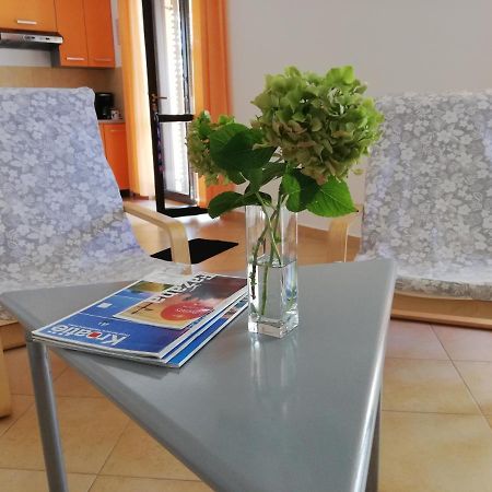 Apartment Suzy With Private Parking Fazana Ngoại thất bức ảnh