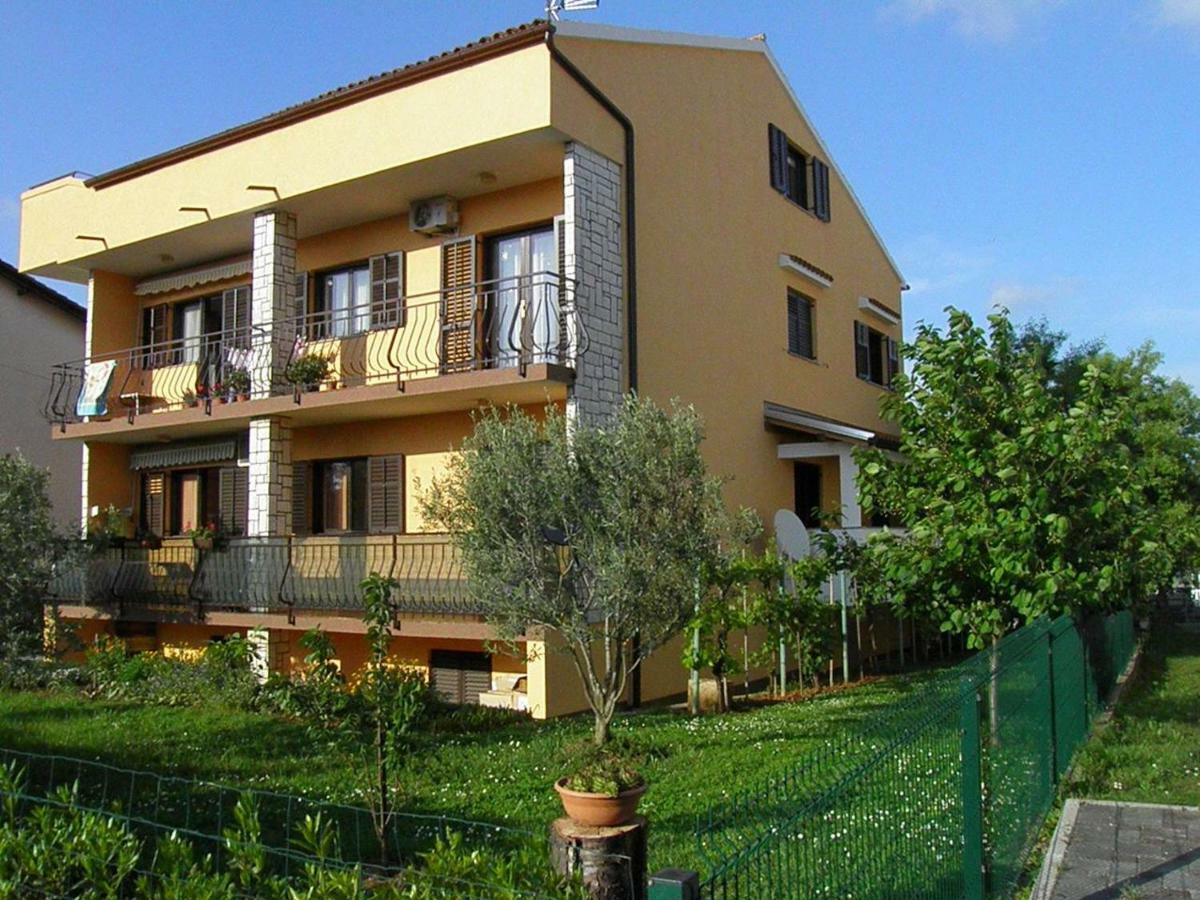 Apartment Suzy With Private Parking Fazana Ngoại thất bức ảnh